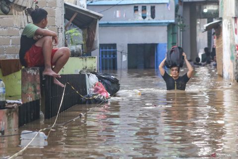 Banjir kiriman tiba di Jakarta