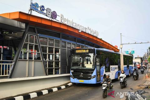 Halte bus Transjakarta Petukangan Utara berubah jadi Halte Petukangan D'Masiv