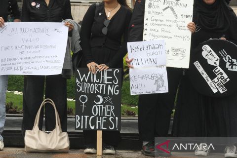 Aksi Kamisan memperingati Hari Perempuan Internasional di Malang