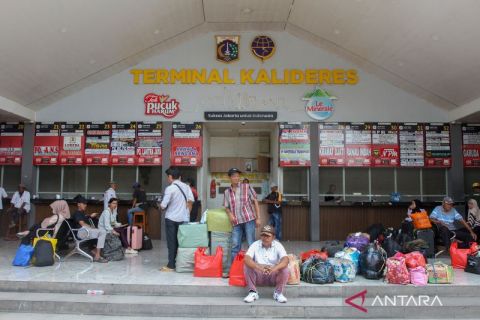 Mudik lebih awal, strategi warga hindari kepadatan Lebaran 2025
