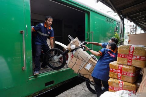 Permintaan jasa ekspedisi motor melonjak tiga kali lipat