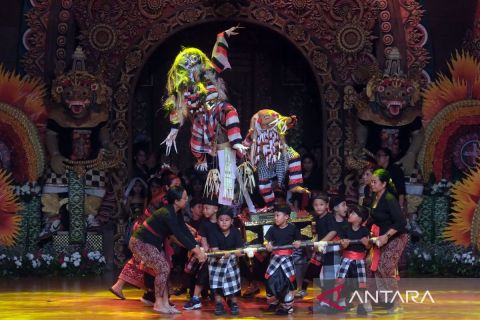 Begini serunya siswa PAUD mengarak ogoh-ogoh untuk menyambut Hari Raya Nyepi di Bali