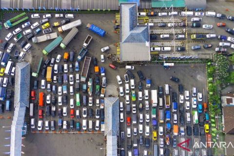 Begini situasi kepadatan kendaraan saat mudik Lebaran di Pelabuhan Gilimanuk