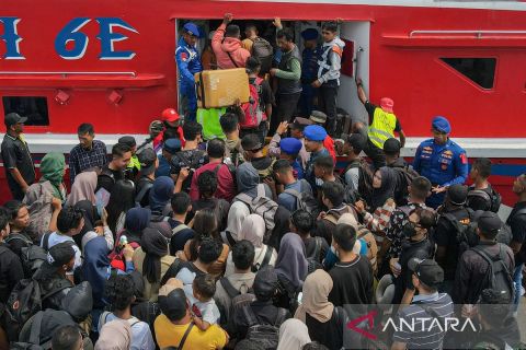 KSOP Kendari catat sebanyak 13.247 pemudik gunakan angkutan kapal hingga H-4 Lebaran