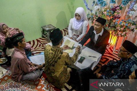 Mengenal tradisi pernikahan saat malam songo di Bojonegoro