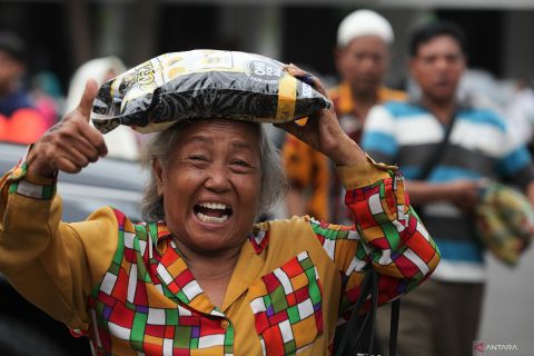 Silaturahim bonus beras di Surabaya