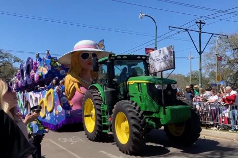 Begini serunya perayaan Mardi Gras di New Orleans, AS