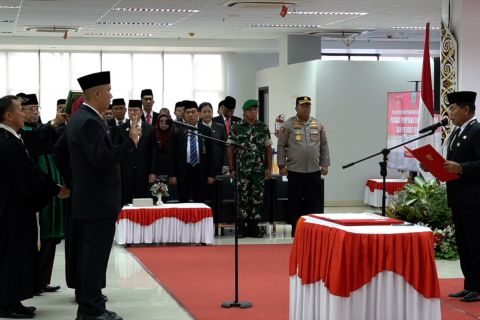 Capai program prioritas, Gubernur Kaltara lantik sepuluh JPT Pratama