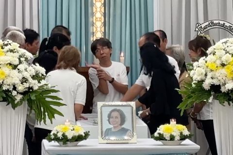 Pendaki puncak Cartenz Lilie Wijayati sosok pemersatu