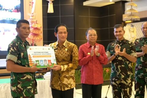 Teladan Babinsa jadi panutan untuk tangani sampah mulai dari desa