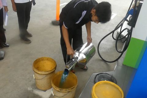 Antisipasi kecurangan, Dinkopdag Temanggung tera ulang pompa ukur BBM