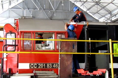 Pastikan perjalanan mudik lancar, Daop 9 perbaiki lokomotif