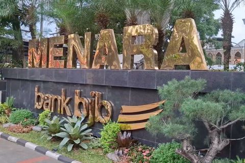 KPK geledah kantor Bank BJB buntut kasus korupsi mark up biaya iklan