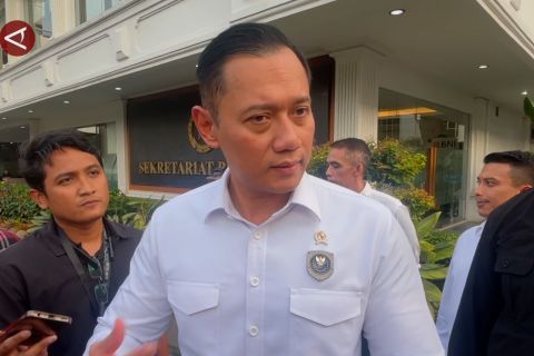 Menko IPK AHY tak ingin tergesa-gesa bangun tanggul laut raksasa
