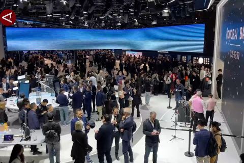Teknologi AI dan 5G beradu di "Mobile World Congress" 2025