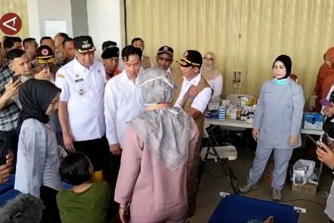 Wapres Gibran tinjau banjir di Bekasi yang mulai surut