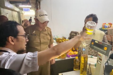 Disdagin Kota Bandung temukan MinyaKita tidak sesuai takaran