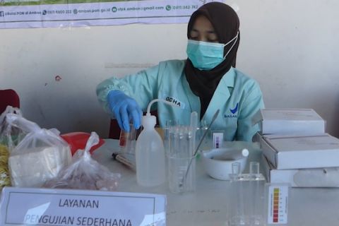 BPOM Ambon temukan makanan tak layak konsumsi saat gelar razia pangan