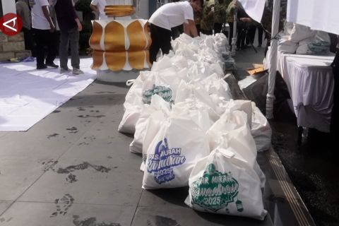 Kejati Babel gelar tebus murah sembako jelang Idul Fitri