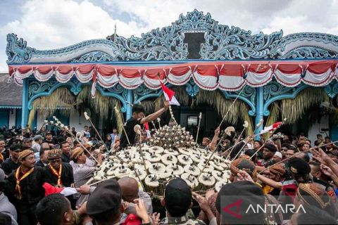 Grebeg Syawal Keraton Kasunanan Solo