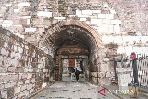 Melihat dari dekat Ankara Kastil di Bukit Ankarayama Turki