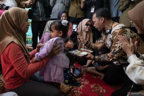Mendukbangga tinjau pemberian MBG untuk ibu hamil di Palembang