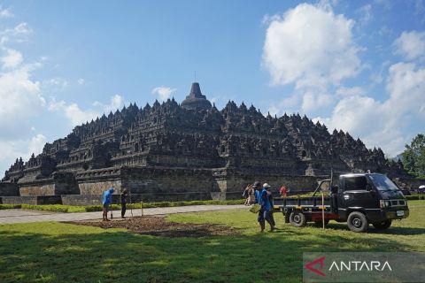 Keindahan Borobudur dipersiapkan jelang Waisak 2569 BE, pembersihan intensif dilakukan