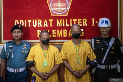 Penyerahan tersangka penembakan polisi di Lampung