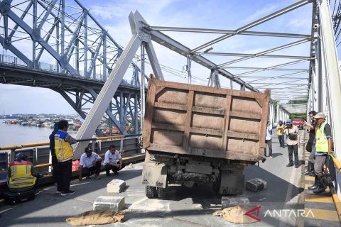 BBPJN Kaltim uji dinamis dan geometrik jembatan Mahakam I setelah ditabrak kapal tongkang
