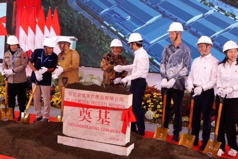 Perkuat industri alkes, pemerintah dukung pembangunan pabrik farmasi