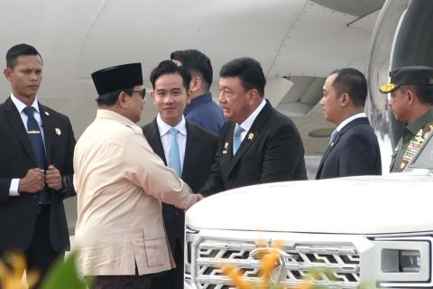 Tiba di tanah air, Presiden segera gelar diskusi bersama para menteri