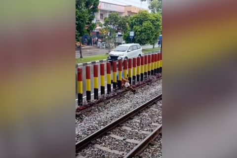 Aksi petugas KAI Sumbar gagalkan percobaan bunuh diri terduga ODGJ
