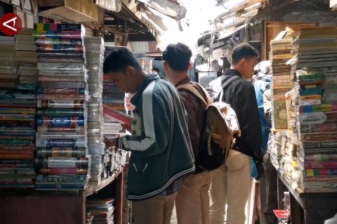 Taman Buku Alun-alun Keraton Solo, surga pencinta buku