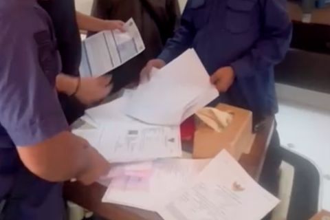 Kejagung sita kapal mewah milik Ariyanto di Dermaga Marina Jakarta