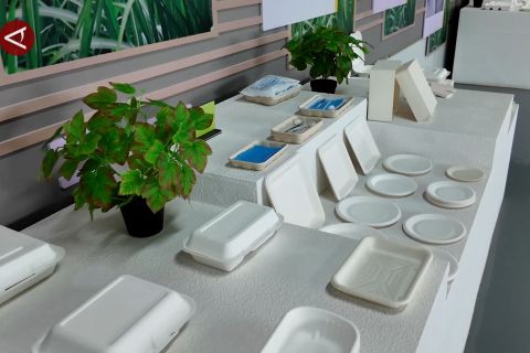 Perusahaan China hasilkan peralatan makan dari ampas tebu