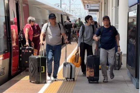 Liburan Lebaran 2025, KCIC catat tren penumpang Whoosh naik 20 persen
