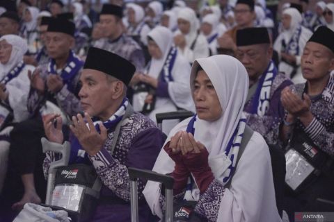 Pelepasan kloter pertama jamaah calon haji