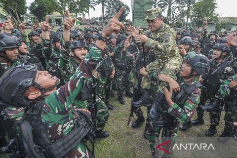 450 prajurit Yonif Raider 142/Ksatria Jaya diberangkatkan ke Papua