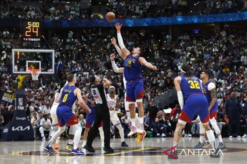 Shai Gilgeous-Alexande (SGA) antar Thunder tundukkan Nuggets, unggul 3-2 di Semifinal Barat
