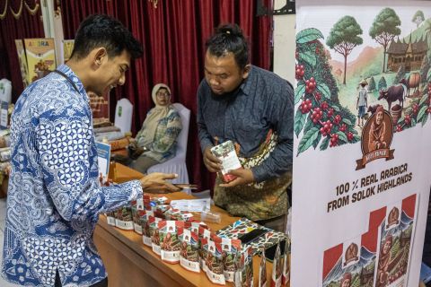 Transaksi mudah lewat digitalisasi