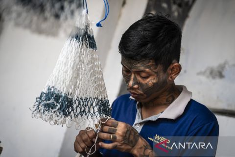 Lapas Ambarawa kembangkan keterampilan merajut jaring ikan untuk warga binaan pemasyarakatan