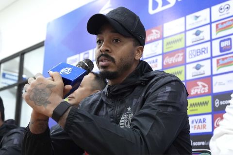 Carlos Eduardo janji Persija berikan yang terbaik di kandang PSS