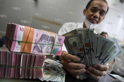 Kurs rupiah diprediksi menguat karena peringkat utang AS turun