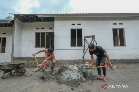 Pembangunan rumah bantuan korban kebakaran TPAS Puuwatu Kendari