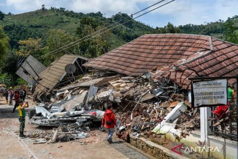 Longsor di Nagreg Kabupaten Bandung sebabkan rumah rusak berat