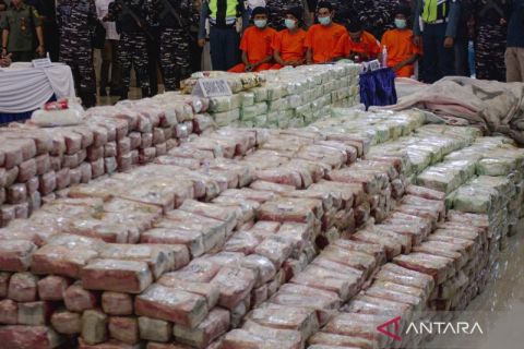 Pemusnahan narkoba skala besar, TNI AL musnahkan 2 ton sabu dan kokain di Batam