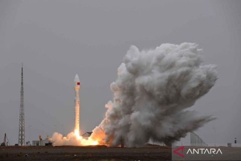 China luncurkan roket Lijian-1 Y7 pembawa enam satelit ke luar angkasa