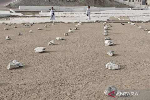 Berziarah di pemakaman bersejarah Ma'la di Makkah