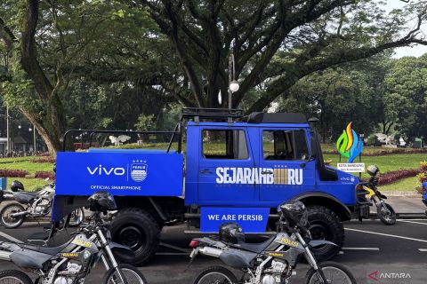 Persib Bandung gunakan empat unit Unimog untuk pawai juara Liga 1