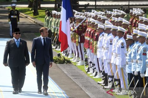 Presiden Prabowo menerima kunjungan Presiden Prancis